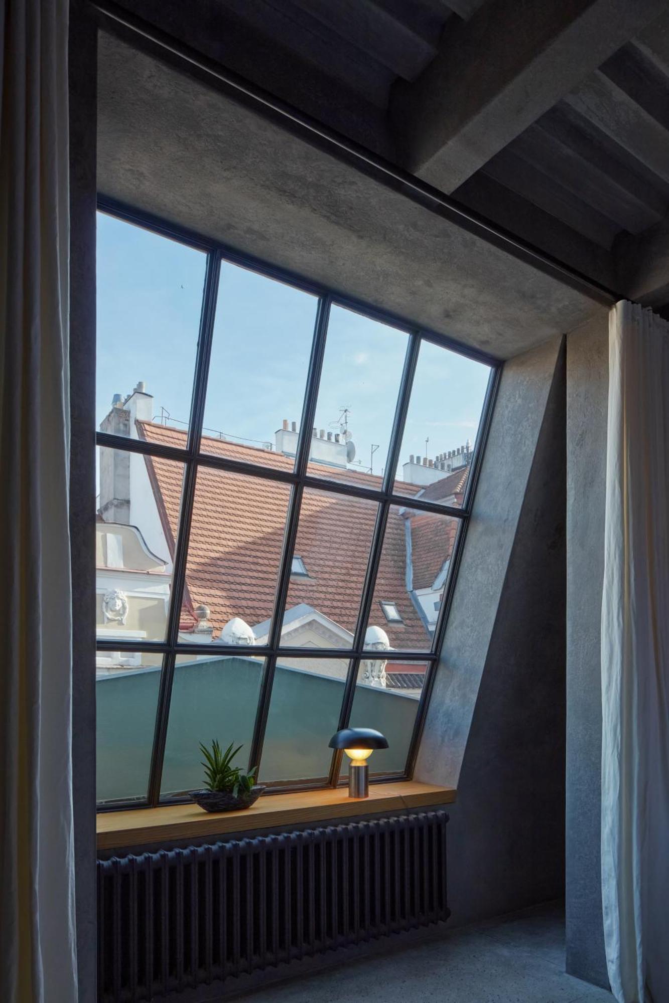 The Emerald Praag Buitenkant foto