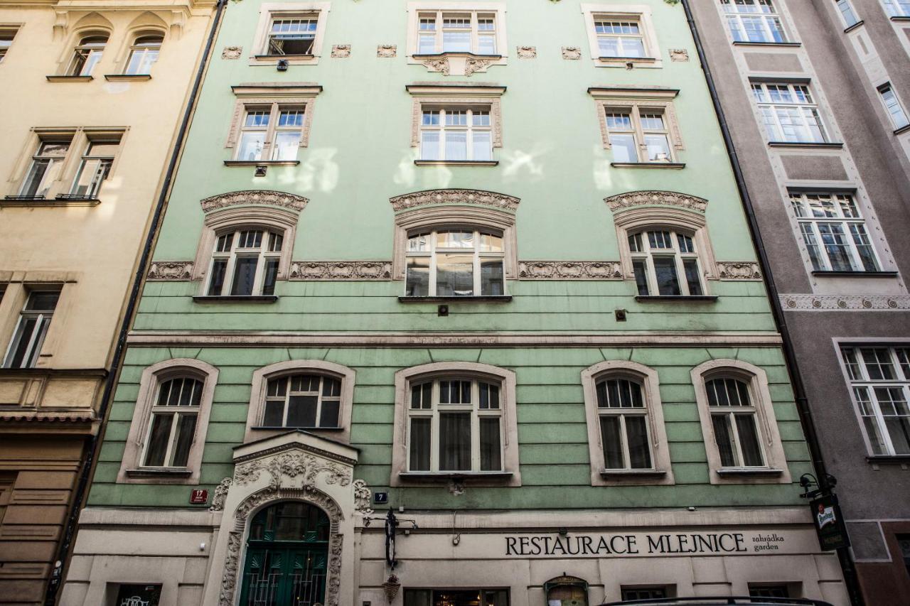 The Emerald Praag Buitenkant foto